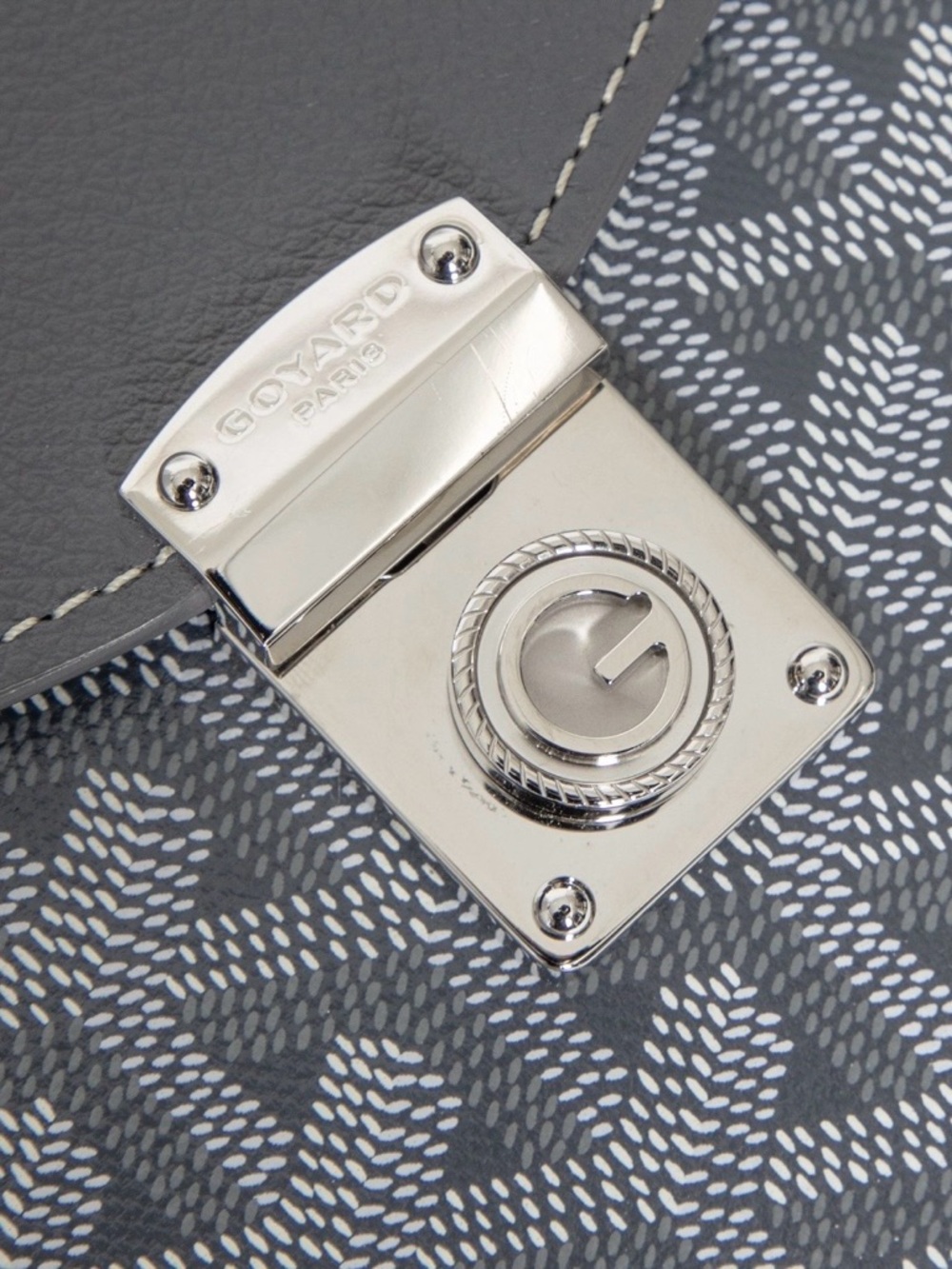 Goyard Chypre wallet with strap - Picture 2 of 11